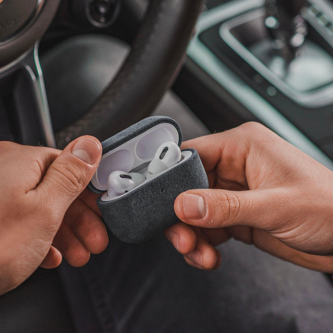 AirPods Pro (2nd Generation) Alcantara Case - Space Grey - Alcanside