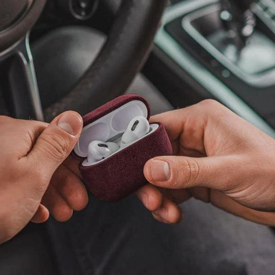 AirPods Pro (2nd Generation) Alcantara Case - Red - Alcanside