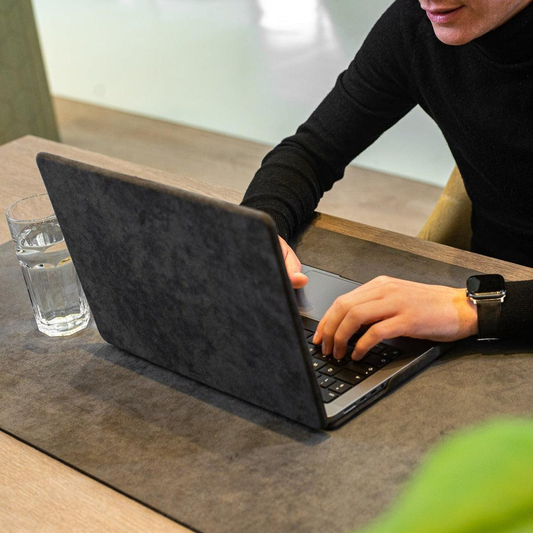 Alcantara Macbook Pro Cover - 16 Inch - Space Grey - Alcanside