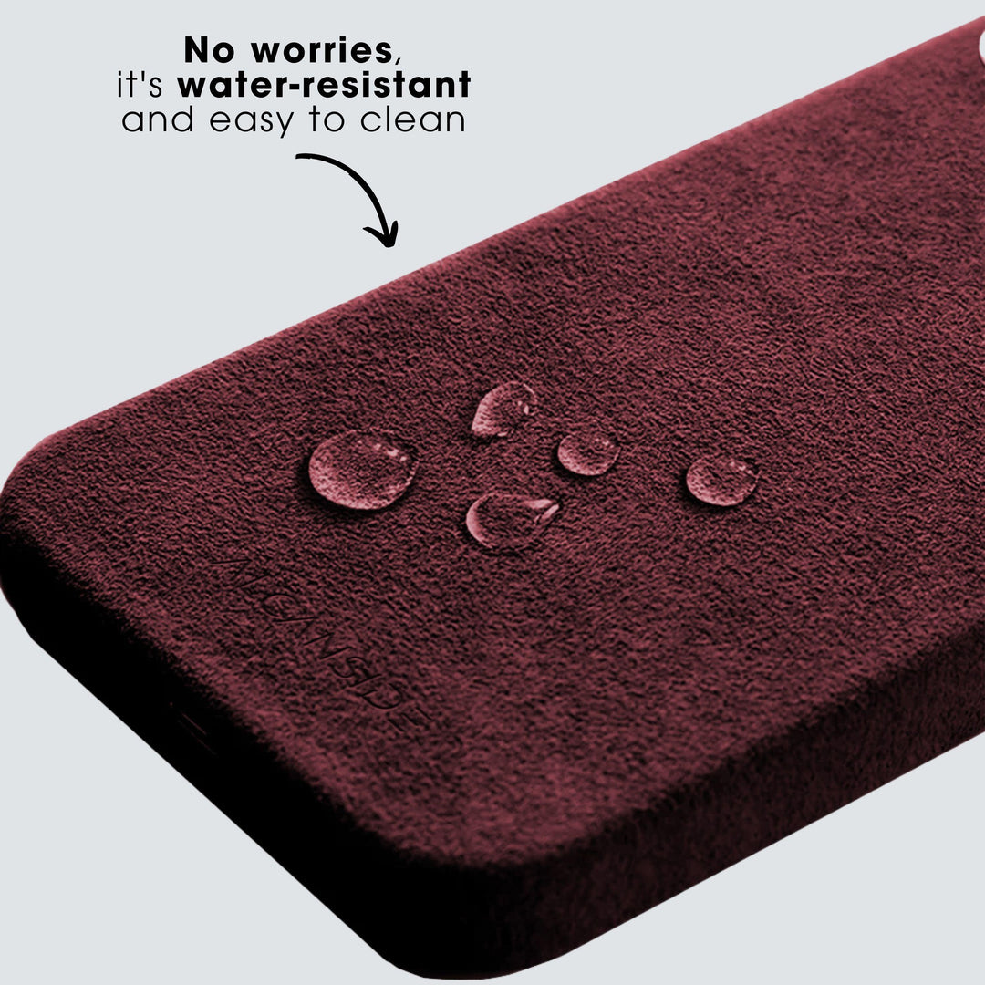 iPhone 15 - Alcantara Case - Red - Alcanside